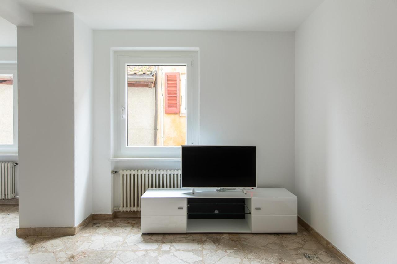 Rose Apartment By Quokka 360 - Refined Two-Bedroom Apartment With Garden Lugano Esterno foto